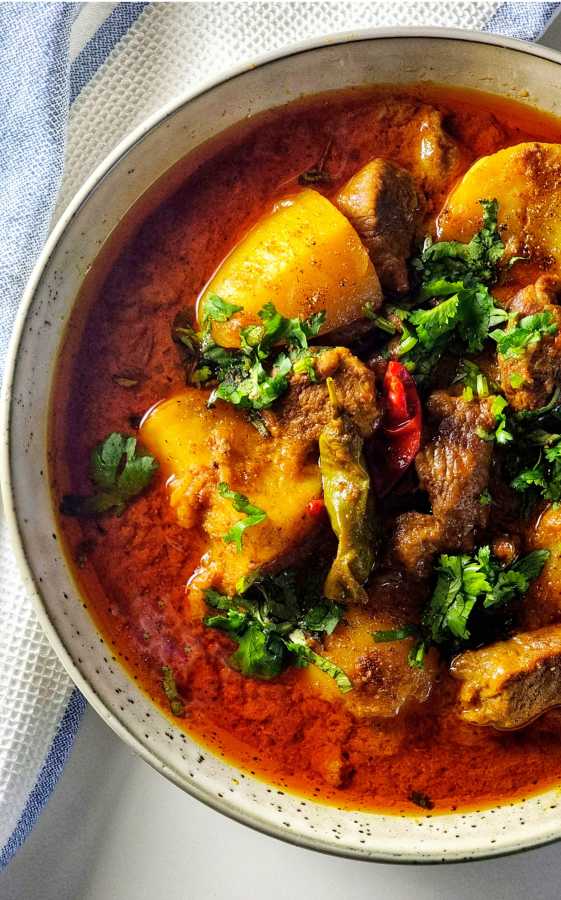 Aloo Gosht (Meat Gravy with Potatoes)