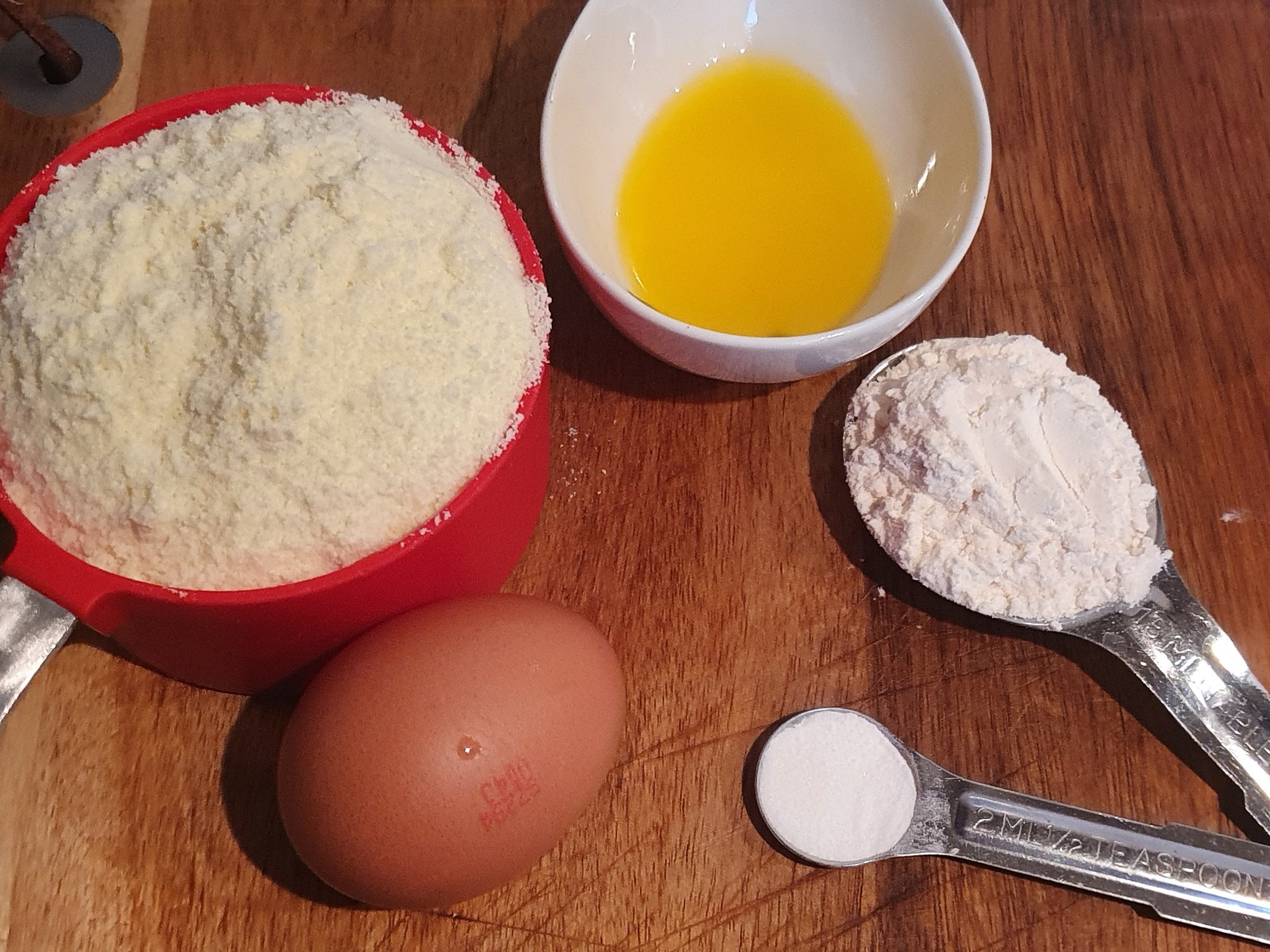 ingredients for easy gulab jamuns with milk powder