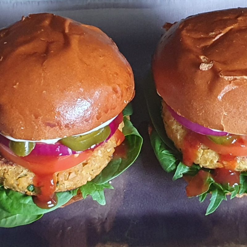 SPICED CHICKPEAS BURGER