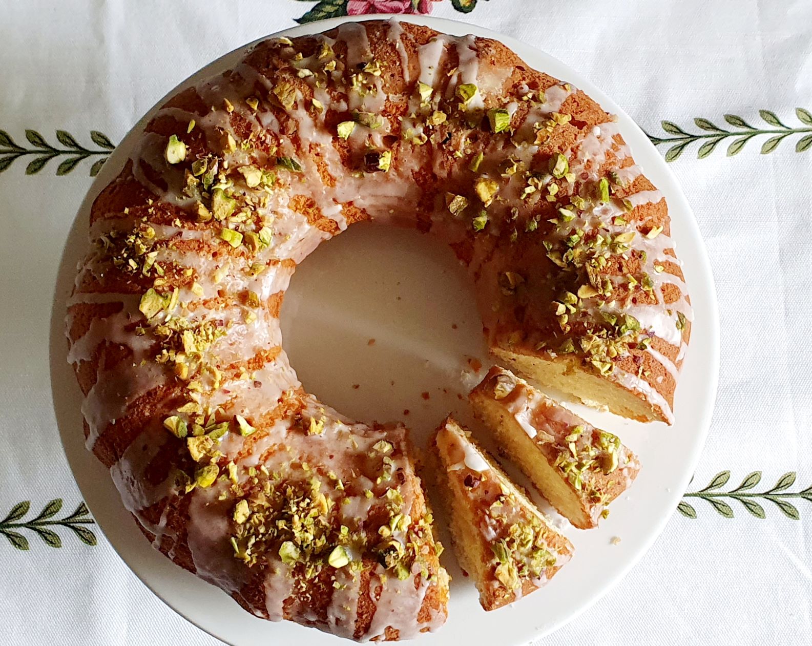 Pistachio and Lemon Cake