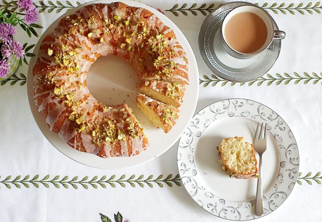  Pistachio and lemon cake