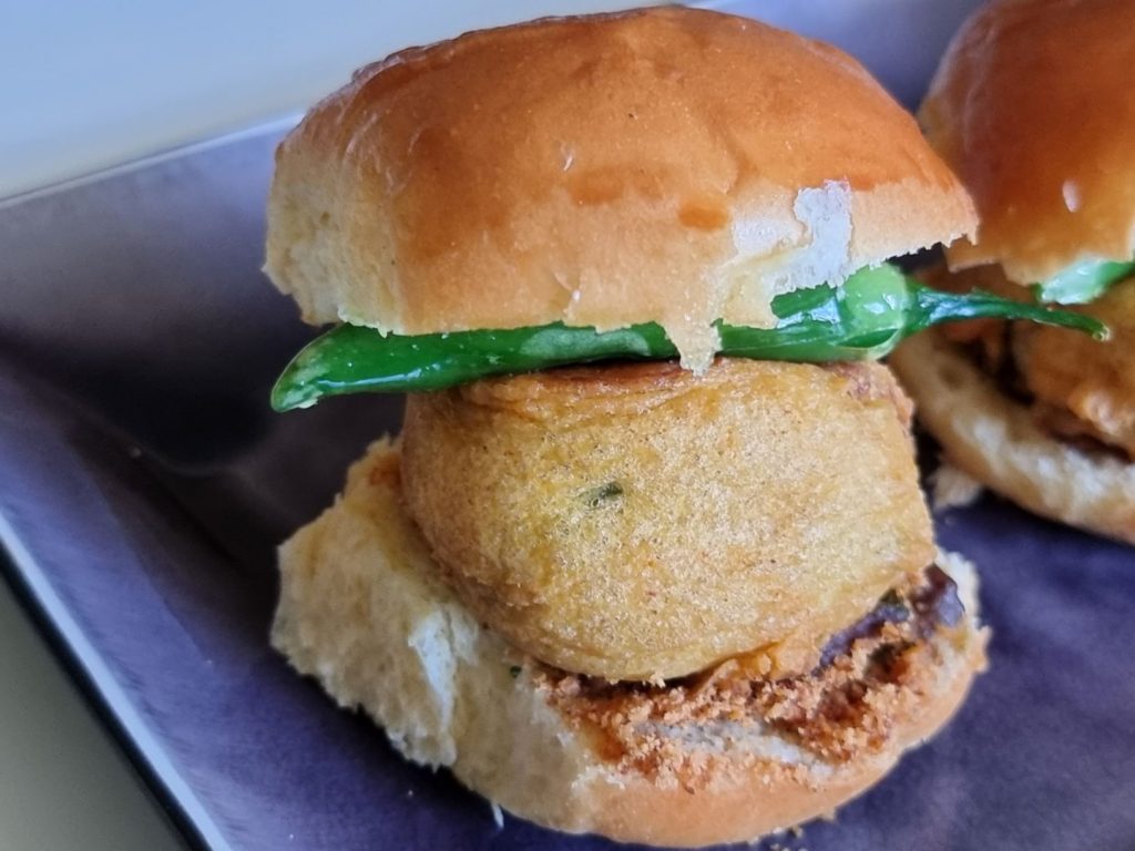 Vada pav