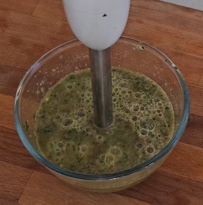 Blending tomato chutney 