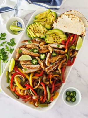 Easy Chicken Fajitas – 30 Minute Meal