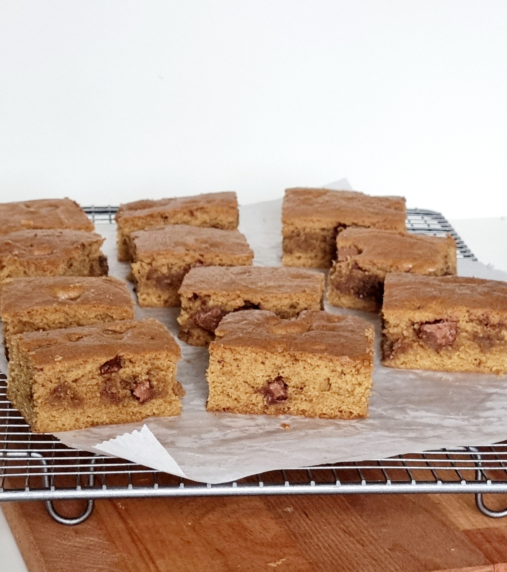 Chocolate Chunk Blondies