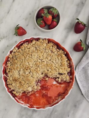 Easy Strawberry Crumble | Classic Summer Dessert