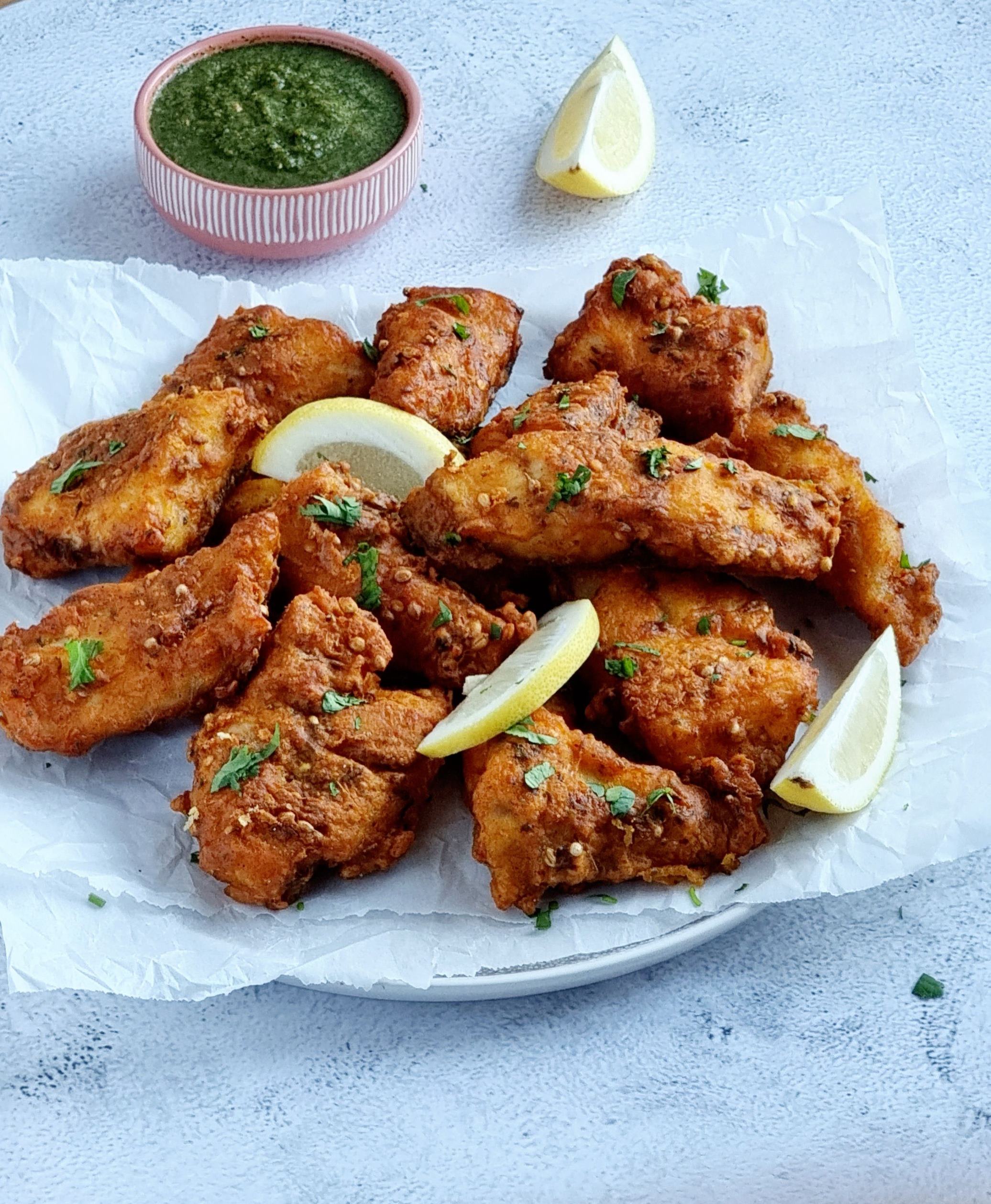 lahori fried fish served with chutney