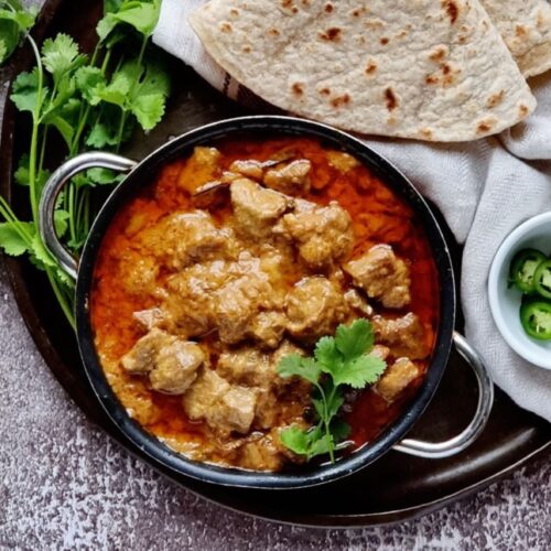 Lamb Korma served with Flatbread