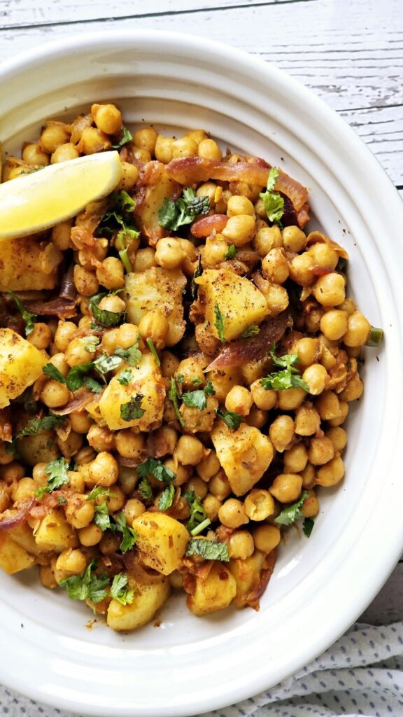 chickpeas and potatoes - channa chaat