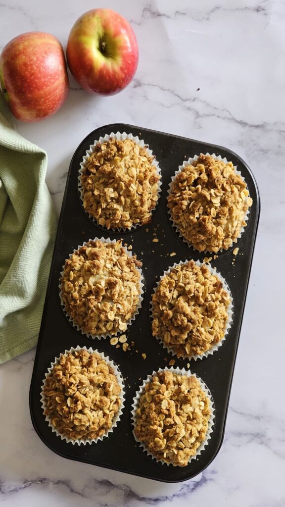  Apple Crumble muffins