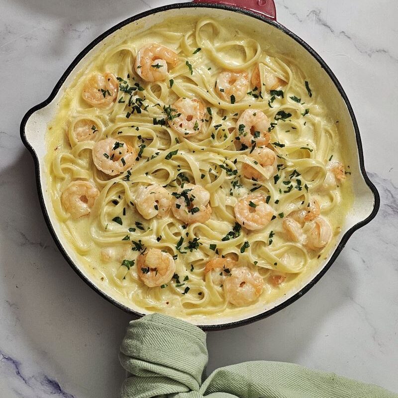 Creamy Garlic Prawn Pasta